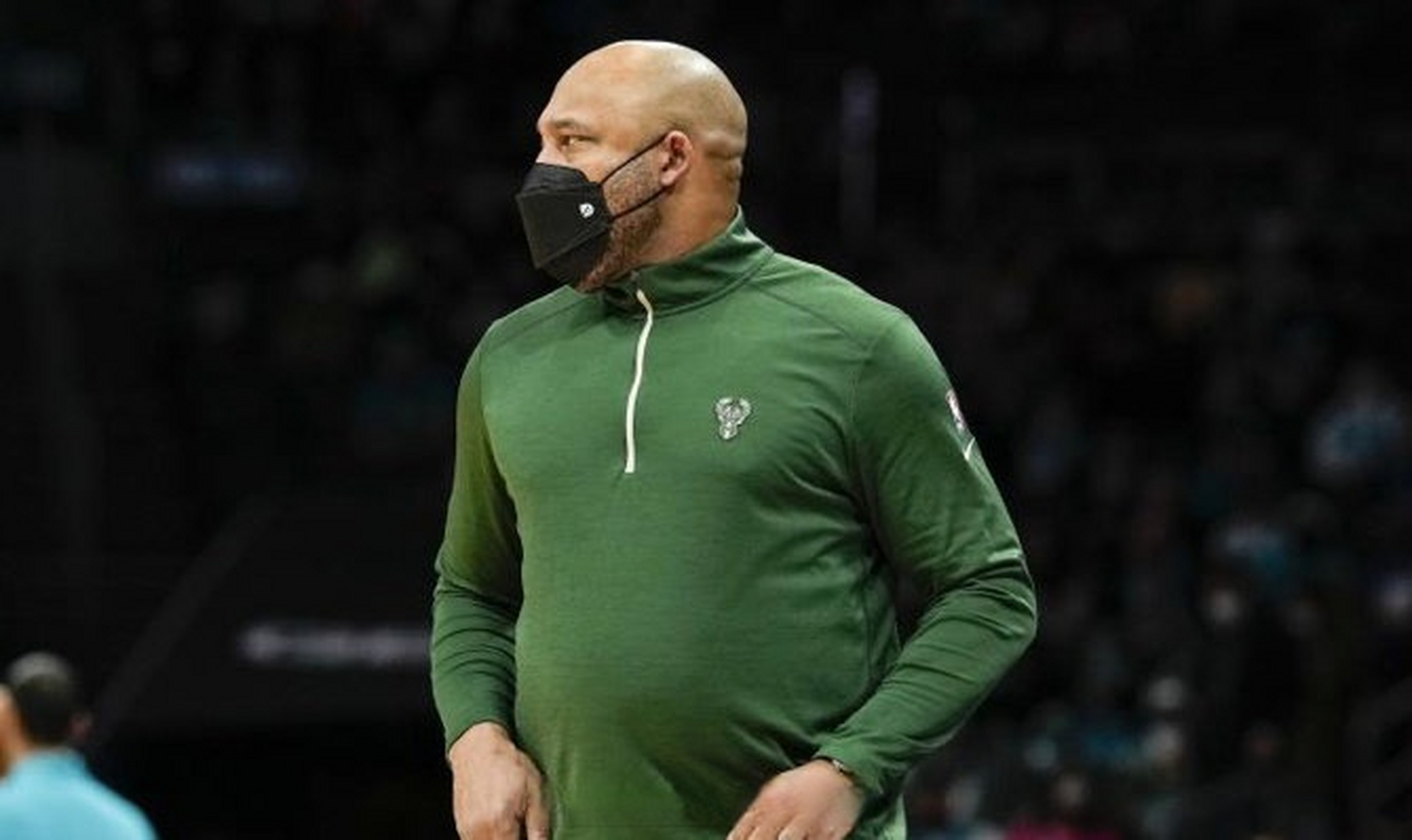 爱游戏中国-JackeyLove遭遇十连败，湖人教练面临压力！-爱游戏中国