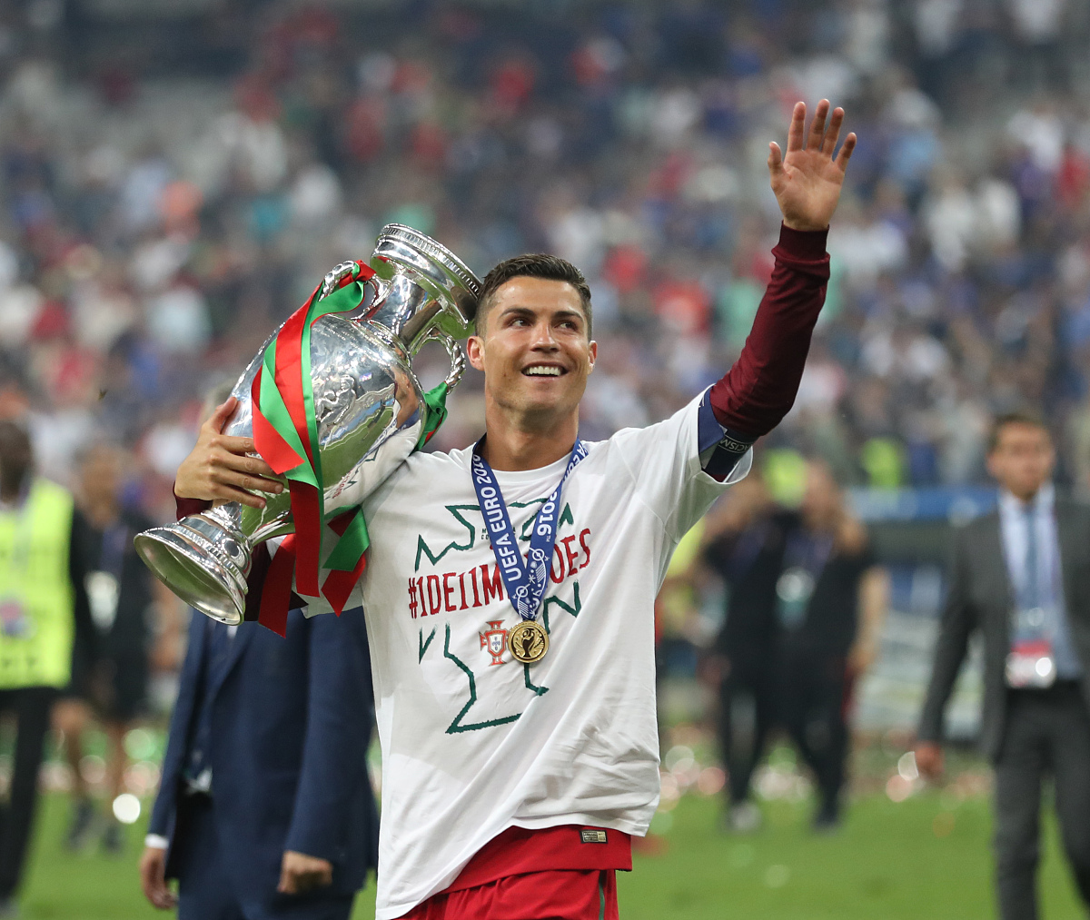 ayx-C罗回归赛场，大胜首场状态亮眼，热火观众沸腾！-ayx